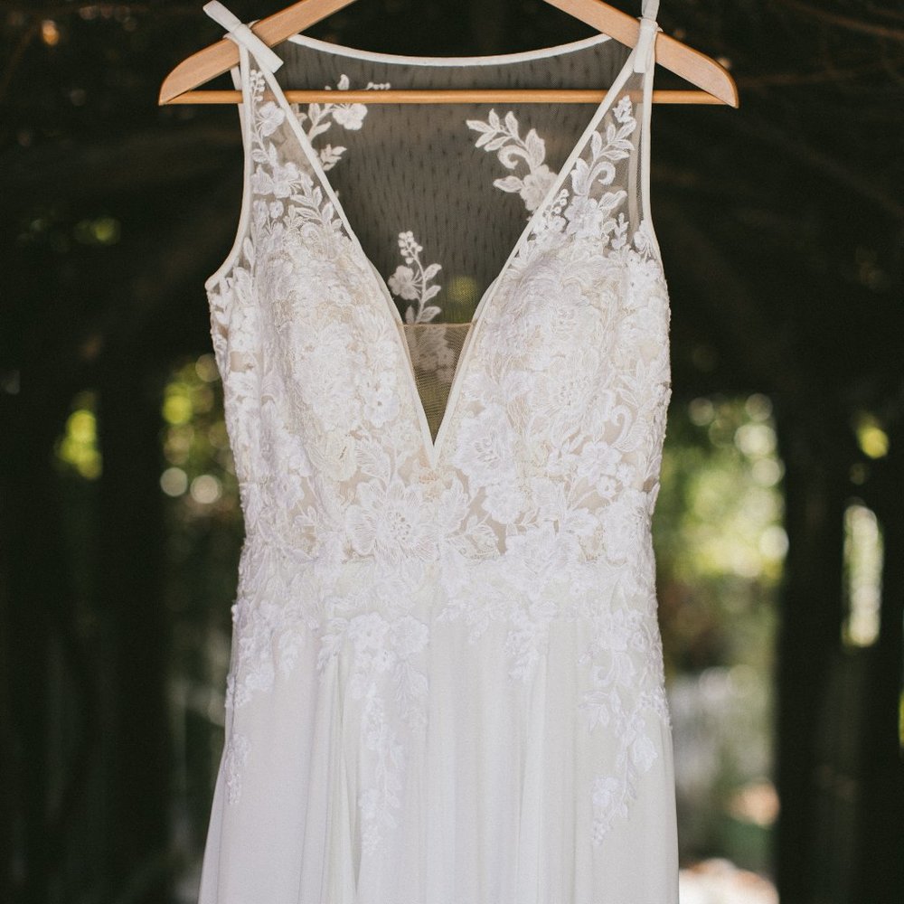 Pronovias Escala Wedding Dress